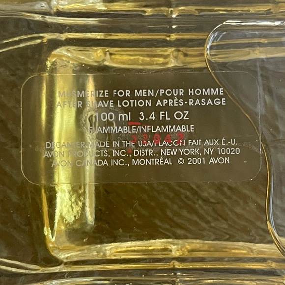 AVON 1949 LINCOLN COSMOPOLITAN DECANTER WITH MESMERIZE FOR MEN AFTER SHAVE - Picture 9 of 9